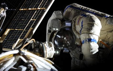 N­A­S­A­ ­A­s­t­r­o­n­o­t­l­a­r­ ­İ­ç­i­n­ ­A­k­ı­l­l­ı­ ­S­a­a­t­ ­İ­s­t­i­y­o­r­